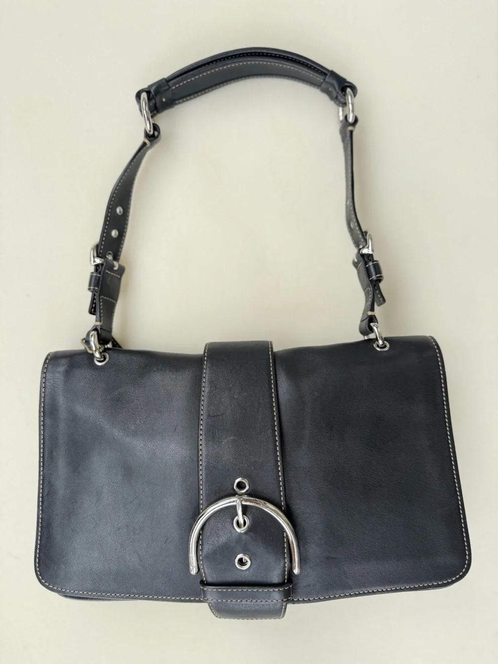Vintage Coach 9741 Black Leather Shoulder Bag Purse Contrast Stitching